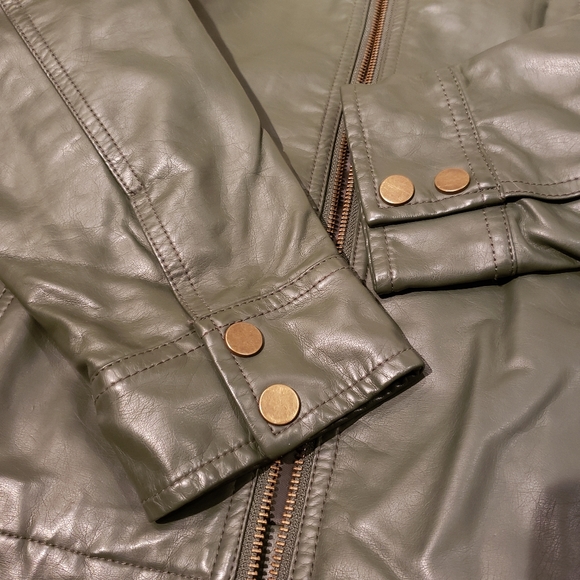Green faux leather jacket - Picture 5 of 9